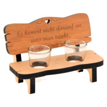 Schnapsbank aus Holz mit zwei Schnapsgläsern und persönlicher Gravur