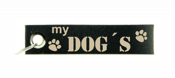 Wollfilz Schlüsselanhänger Schwarz mit Hundetatzen und Schriftzug auf der Rückseite